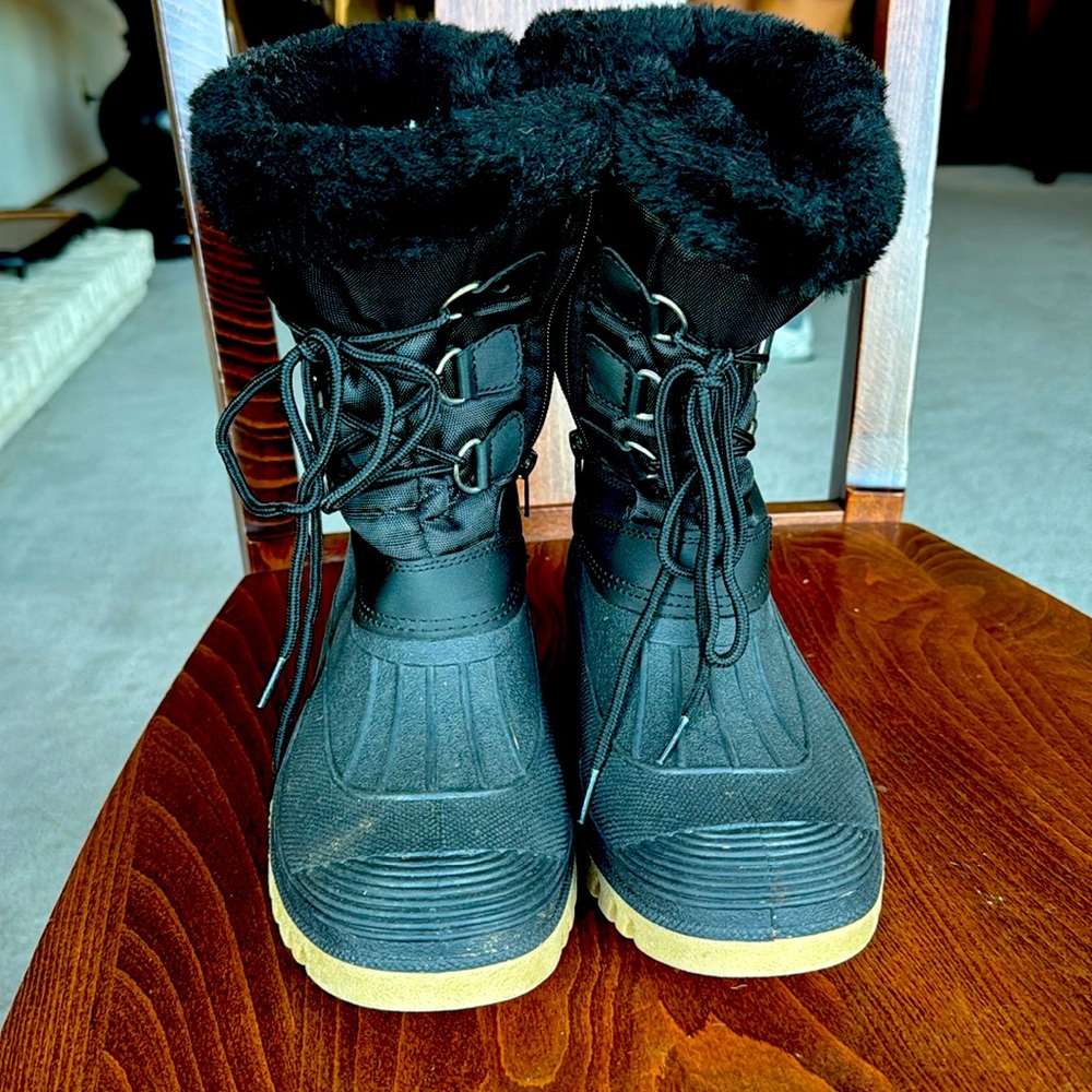 Women’s snow boot